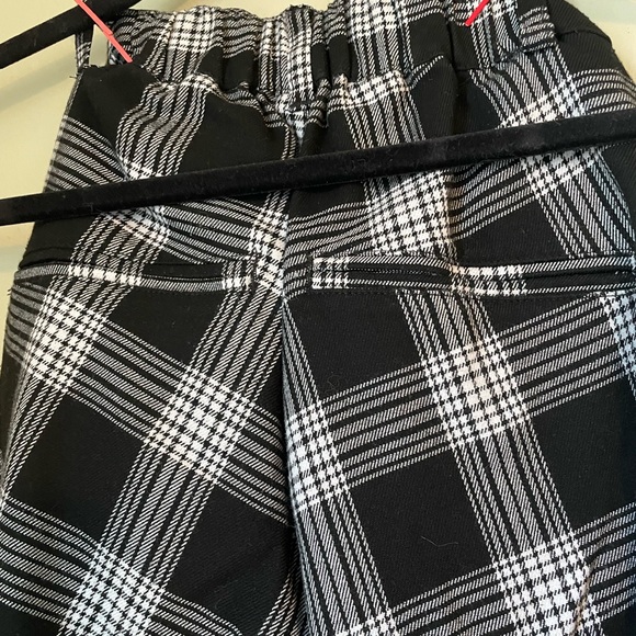 Hot Topic women’s xsmall black & white plaid pants - Picture 2 of 4